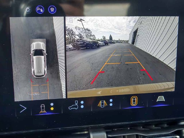 2027 Chevrolet Equinox LT - Photo 23
