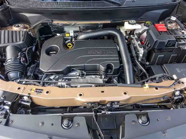 2027 Chevrolet Equinox LT - Photo 9