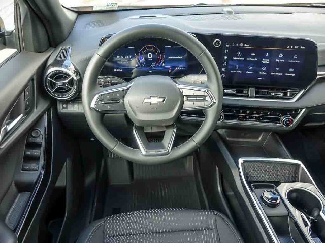 2027 Chevrolet Equinox LT - Photo 15