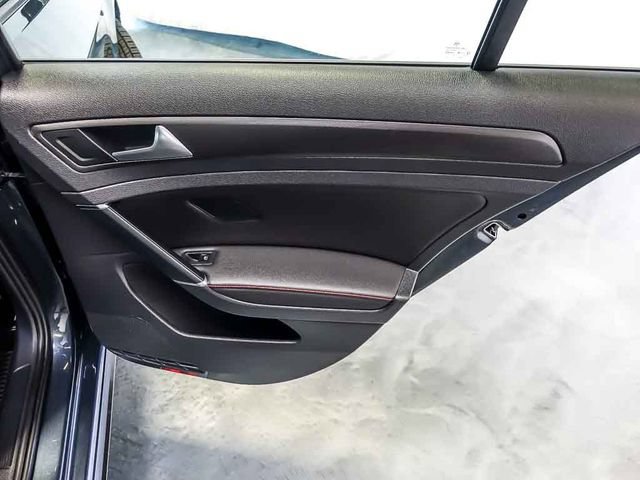 2020 Volkswagen Golf GTI SE - Photo 27