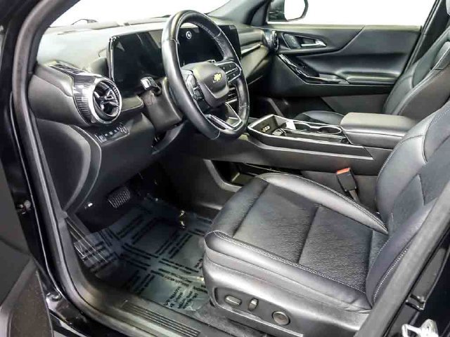 2025 Chevrolet Equinox LT - Photo 13