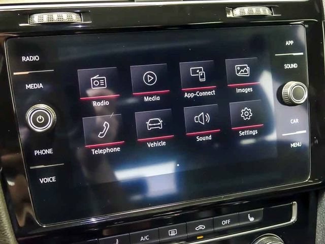 2020 Volkswagen Golf GTI SE - Photo 20