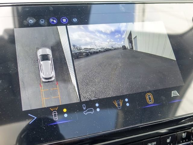 2027 Chevrolet Bolt RS - Photo 25