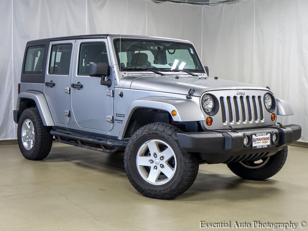 Used 2013 Jeep Wrangler Unlimited Sport with VIN 1C4BJWDG5DL613350 for sale in Bridgeview, IL