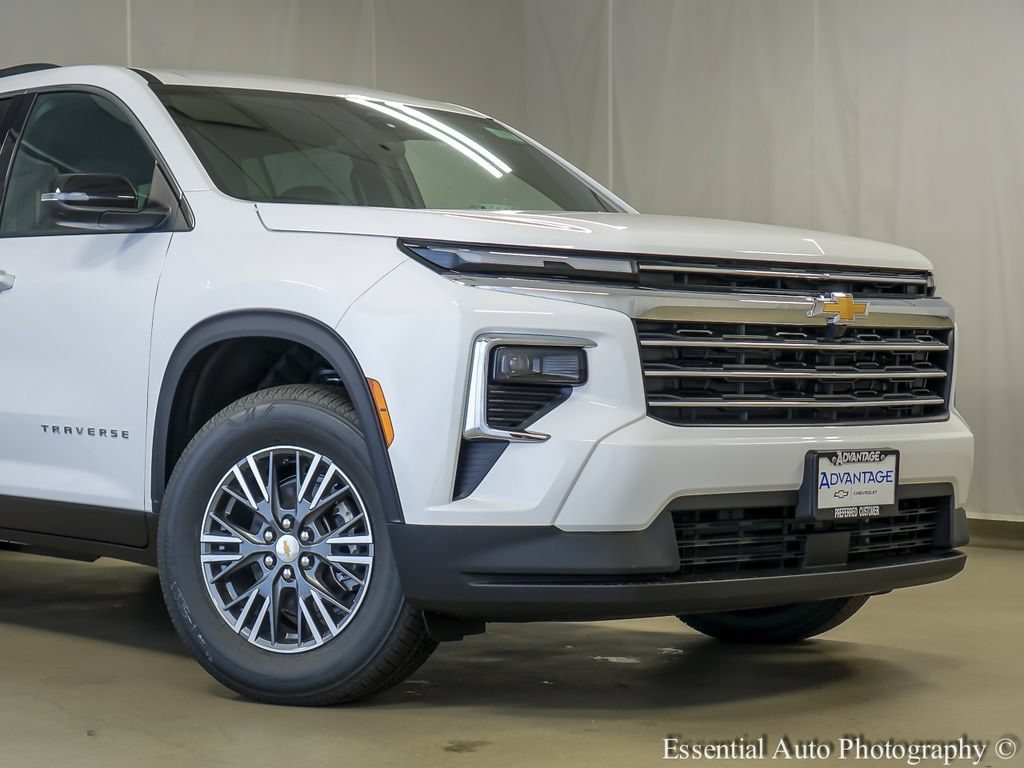 Used 2026 Chevrolet Traverse LT SUV
