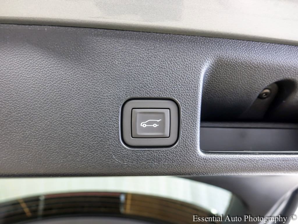2026 Chevrolet Equinox EV RS - Photo 21