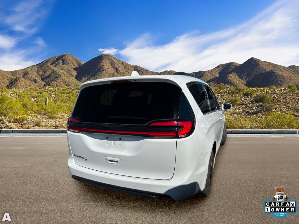 Used 2021 Chrysler Pacifica Touring L Minivan/Van