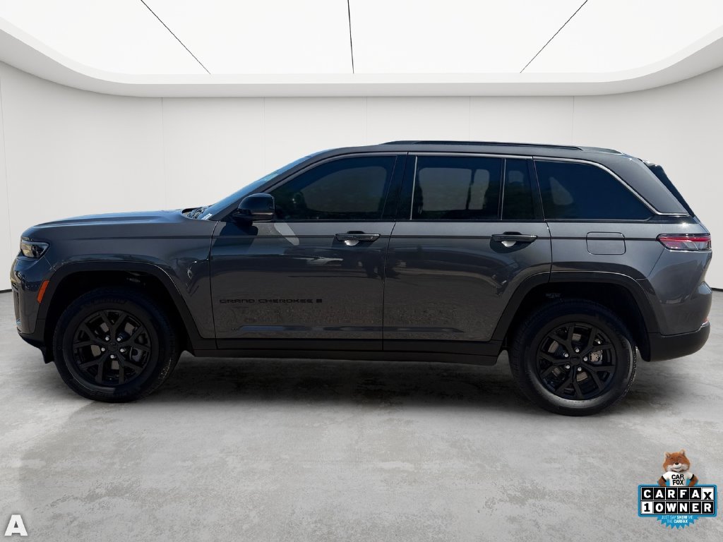 Used 2026 Jeep Grand Cherokee Altitude SUV