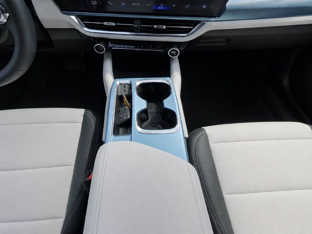 2026 Chevrolet Equinox EV 2LT - Photo 12