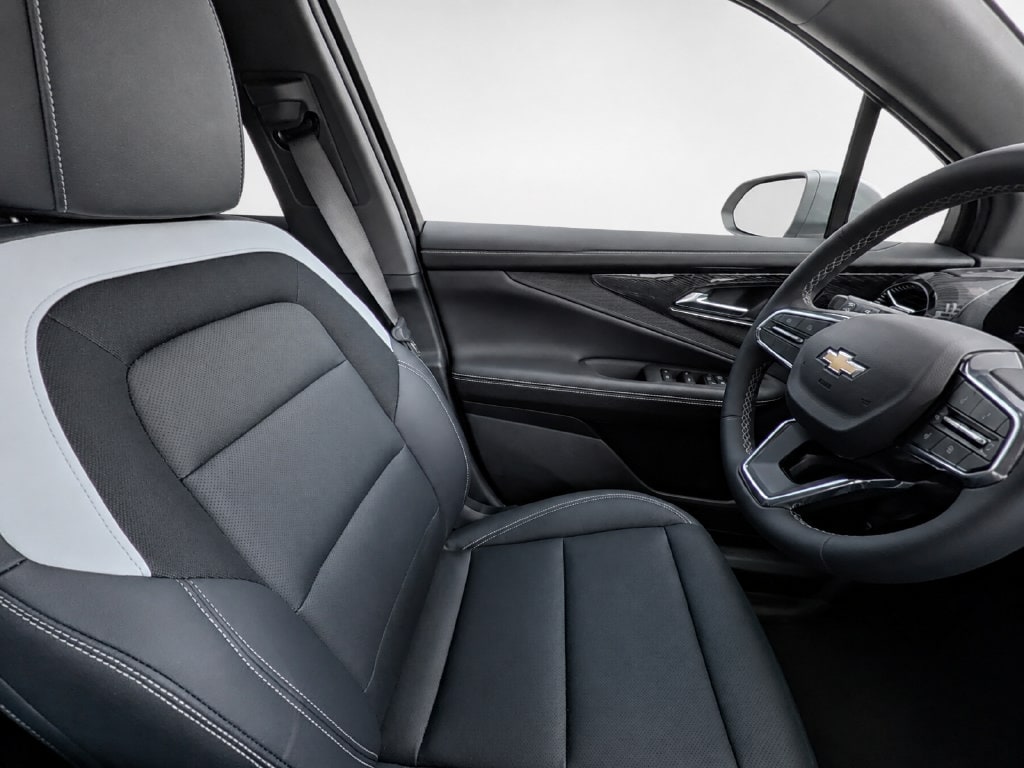 2026 Chevrolet Blazer EV LT - Photo 9