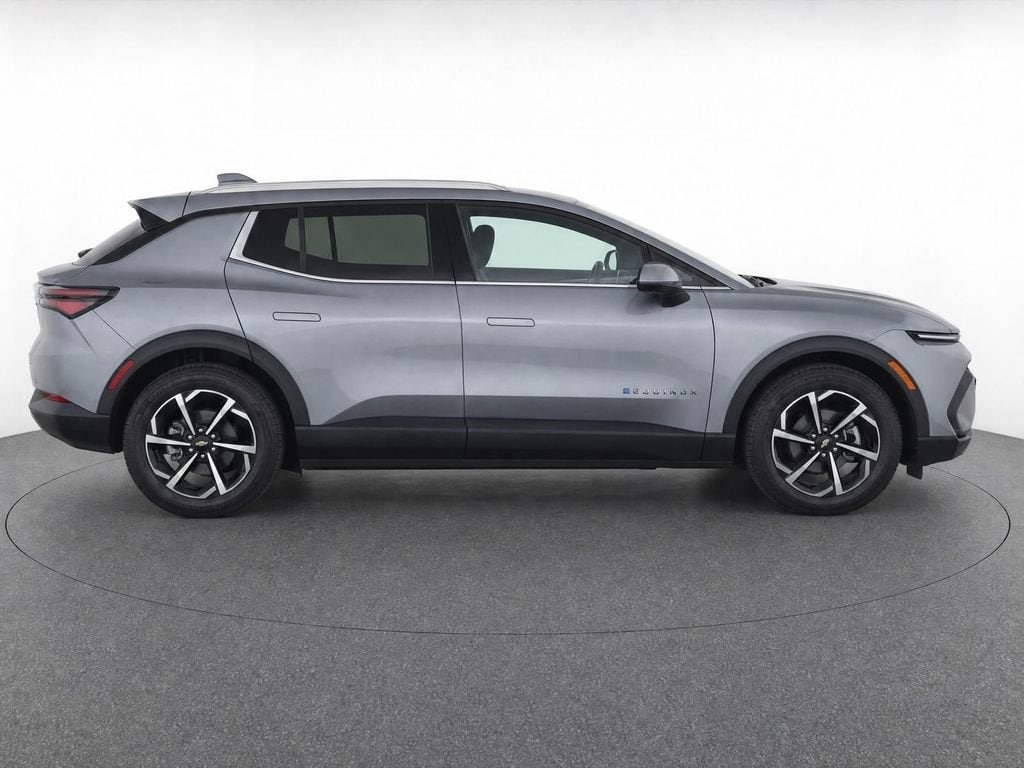 2026 Chevrolet Equinox EV 2LT - Photo 8