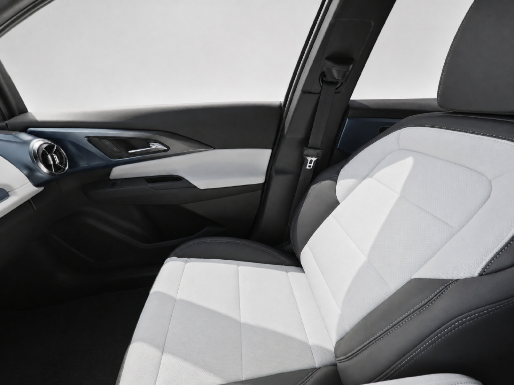 2026 Chevrolet Equinox EV 2LT - Photo 13