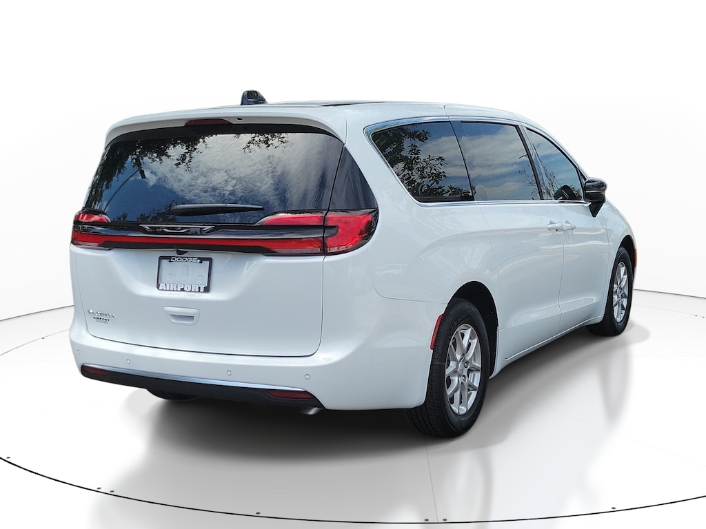 New 2027 Chrysler Pacifica Select Select FWD