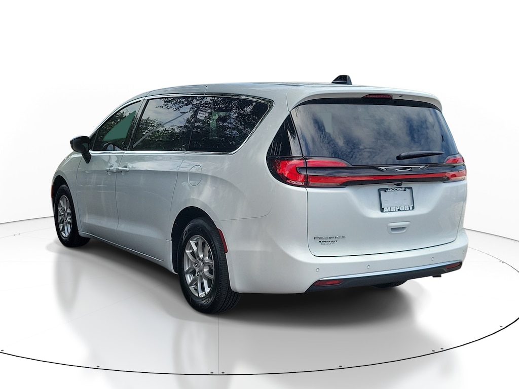 New 2027 Chrysler Pacifica Select Select FWD