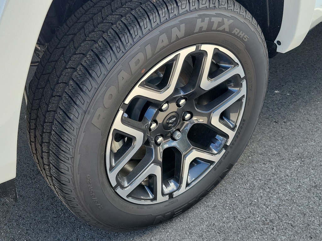 New 2026 Ram 1500 Laramie Laramie 4x4 Crew Cab 57 Box