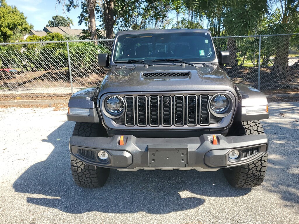 Used 2025 Jeep Gladiator Mojave Truck Crew Cab