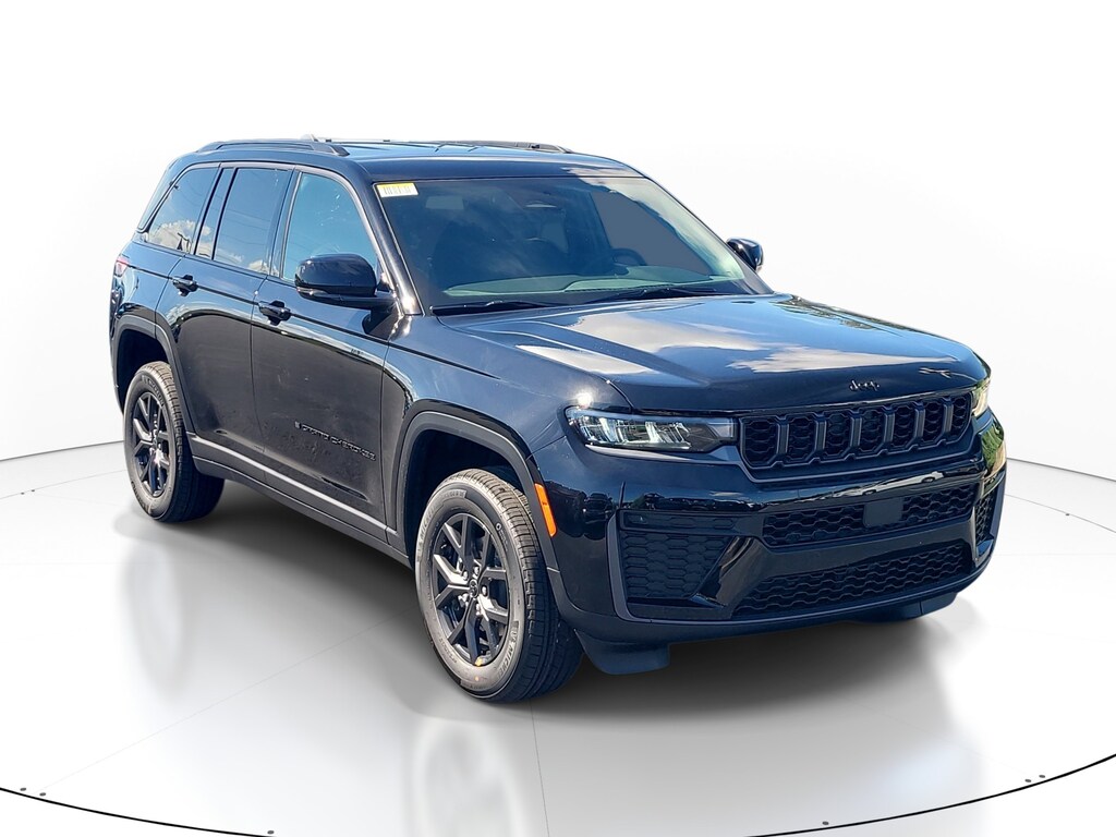 New 2027 Jeep Grand Cherokee Laredo Altitude Laredo Altitude 4x2 *Ltd Avail*