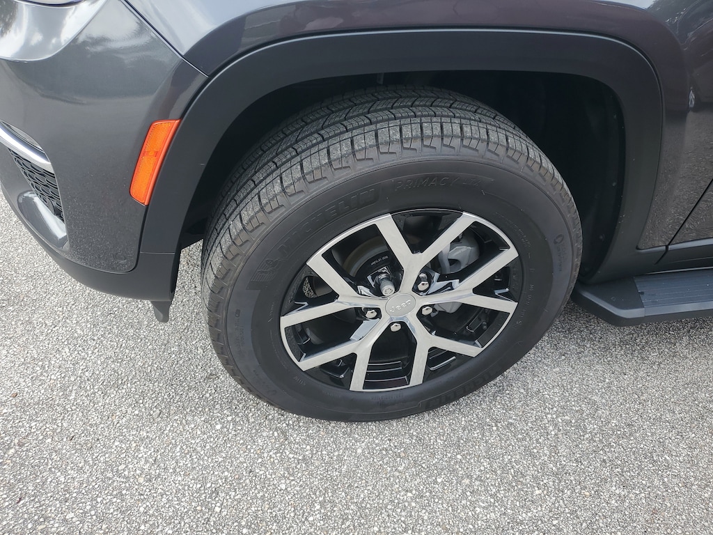 Used 2025 Jeep Grand Cherokee Limited SUV