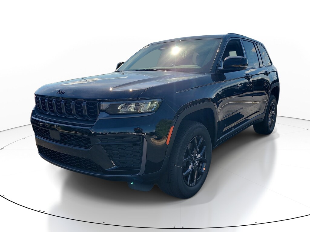 New 2027 Jeep Grand Cherokee Laredo Altitude Laredo Altitude 4x2 *Ltd Avail*