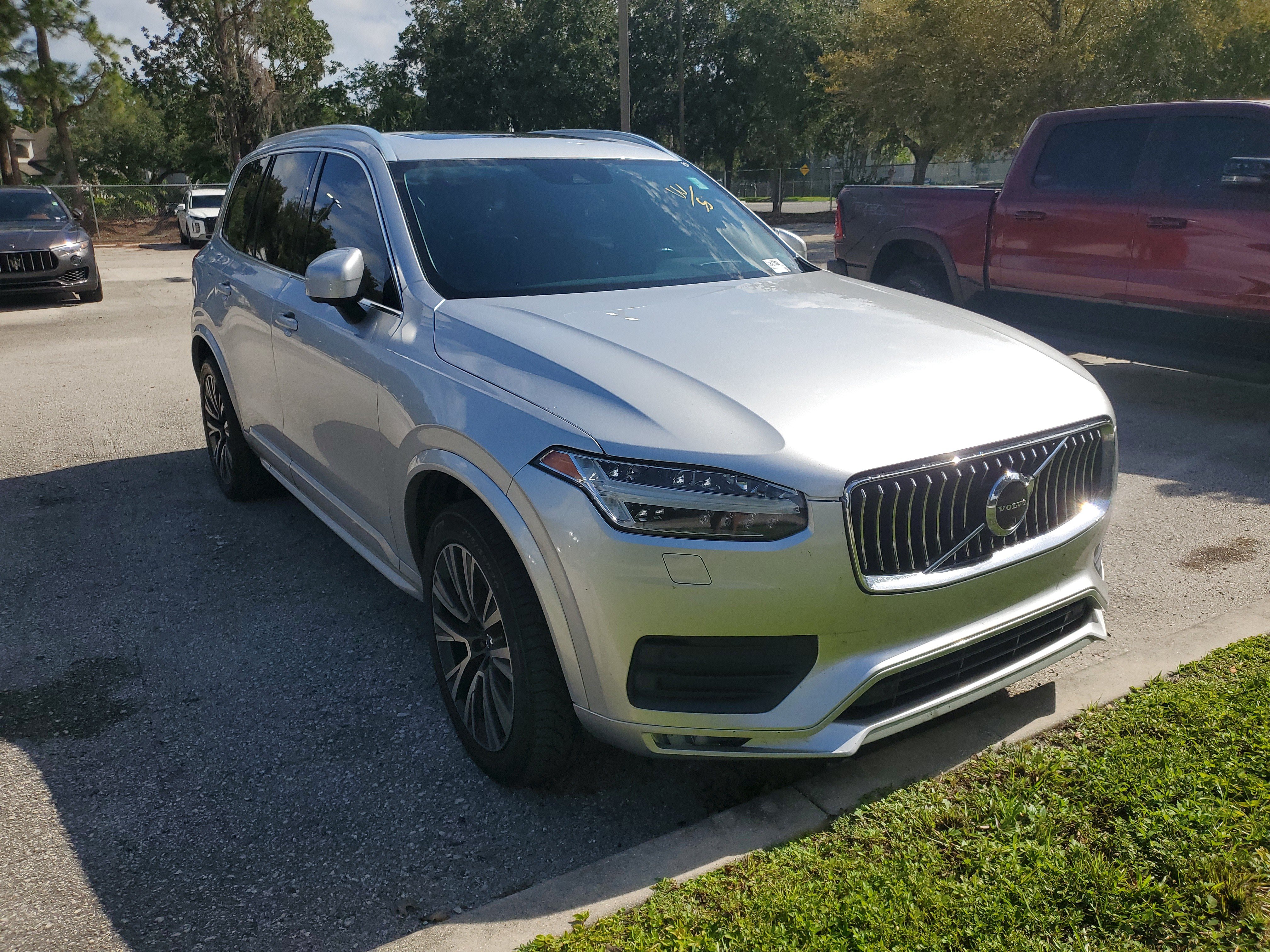 Used 2020 Volvo XC90 T6 Momentum 6 Passenger SUV