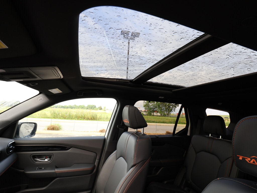 2025 Honda Pilot TrailSport - Photo 17