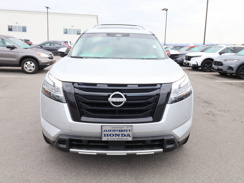 Used 2023 Nissan Pathfinder SL 4WD SUV