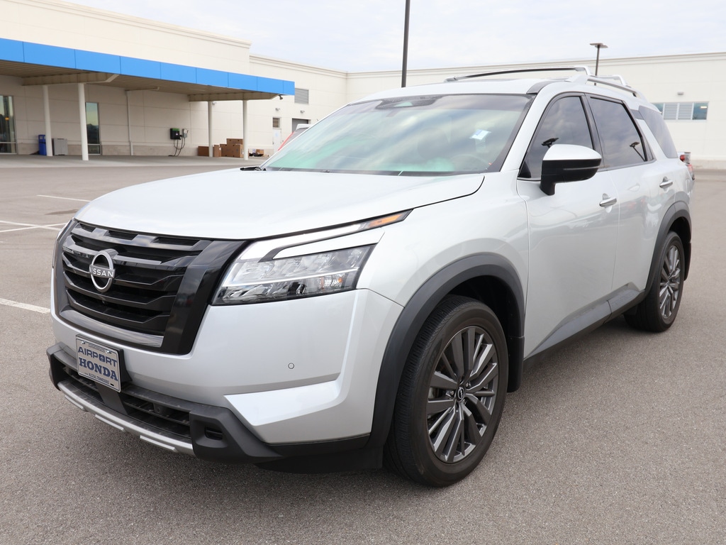 Used 2023 Nissan Pathfinder SL 4WD SUV
