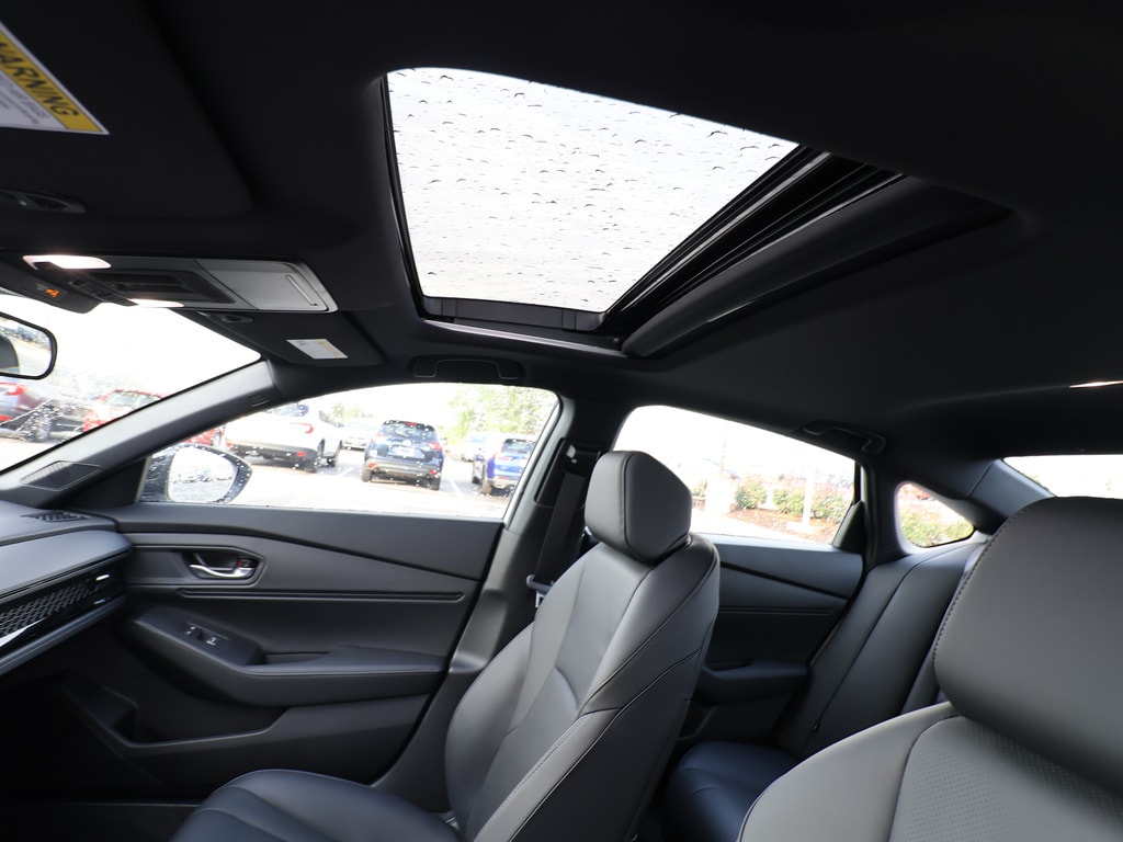 2025 Honda Accord Hybrid Sport-L - Photo 17