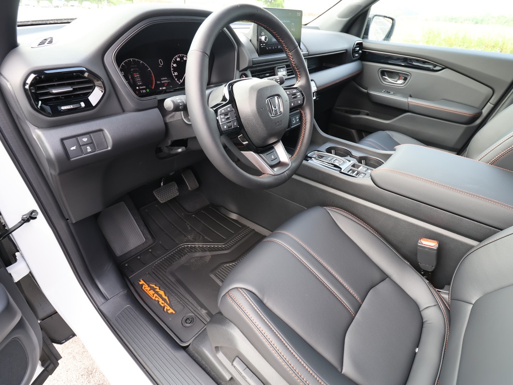2025 Honda Pilot TrailSport - Photo 16