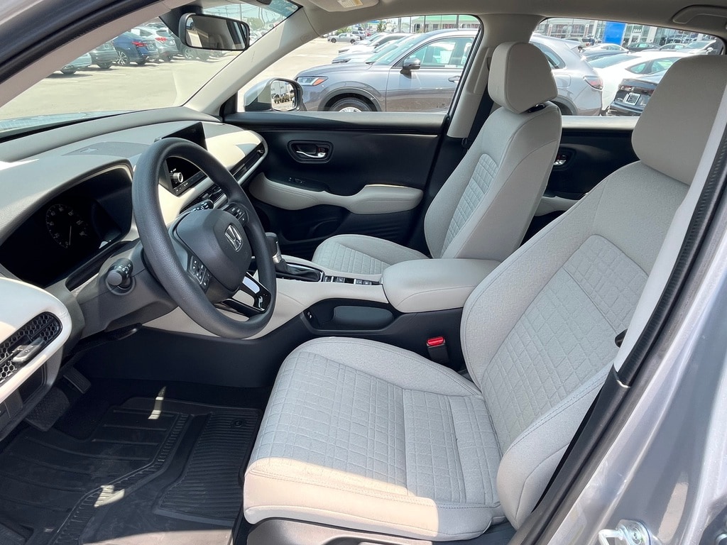 2025 Honda HR-V LX - Photo 10