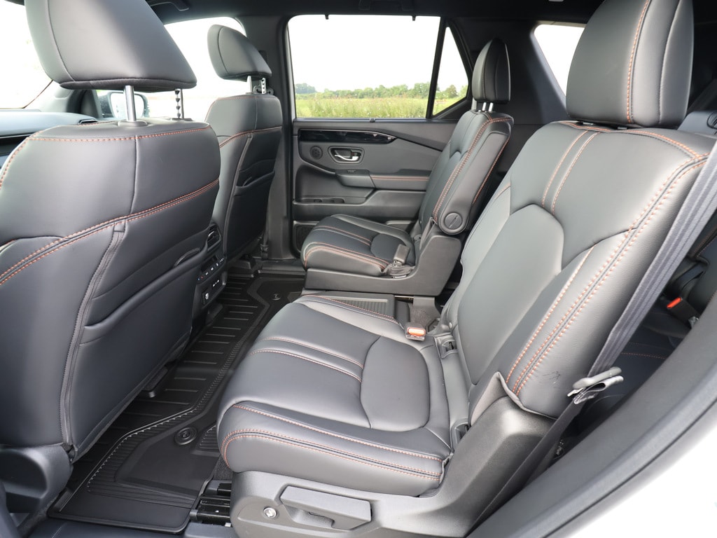 2025 Honda Pilot TrailSport - Photo 19