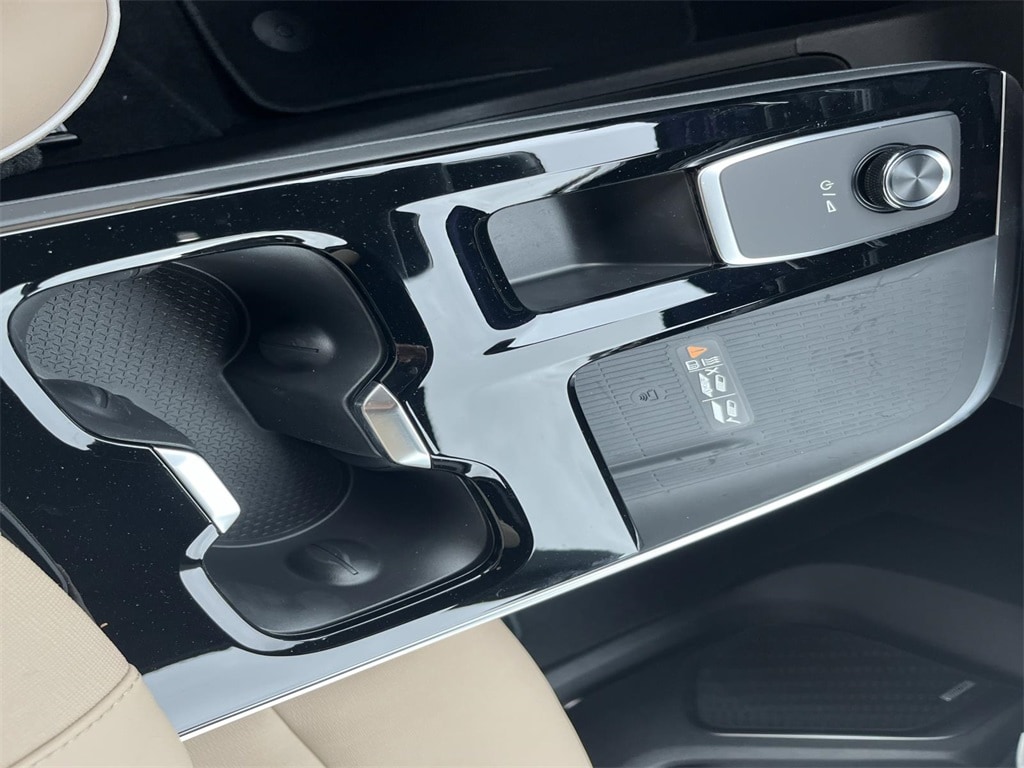 2025 Buick Enclave Preferred - Photo 21