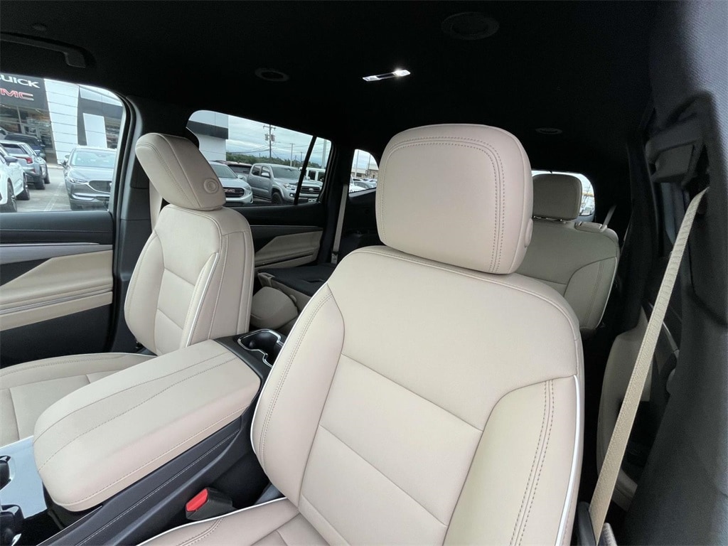 2025 Buick Enclave Preferred - Photo 15
