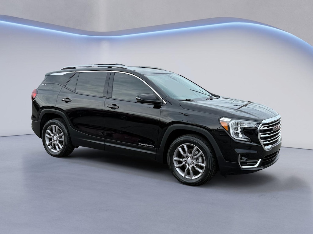 Used 2024 GMC Terrain SLT SUV