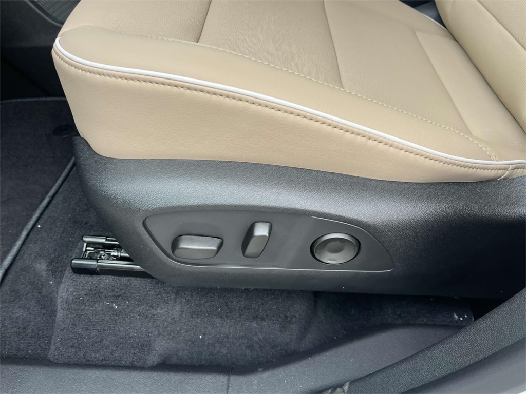 2025 Buick Enclave Preferred - Photo 11