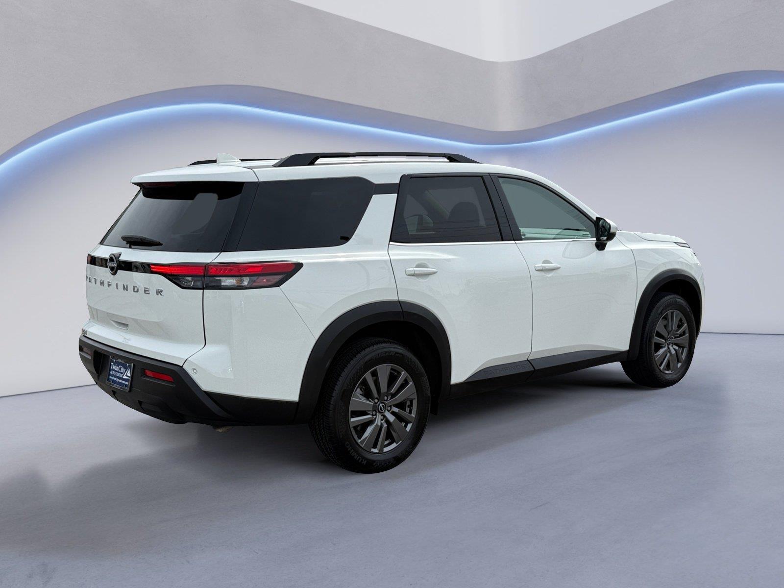 Used 2025 Nissan Pathfinder SV SUV