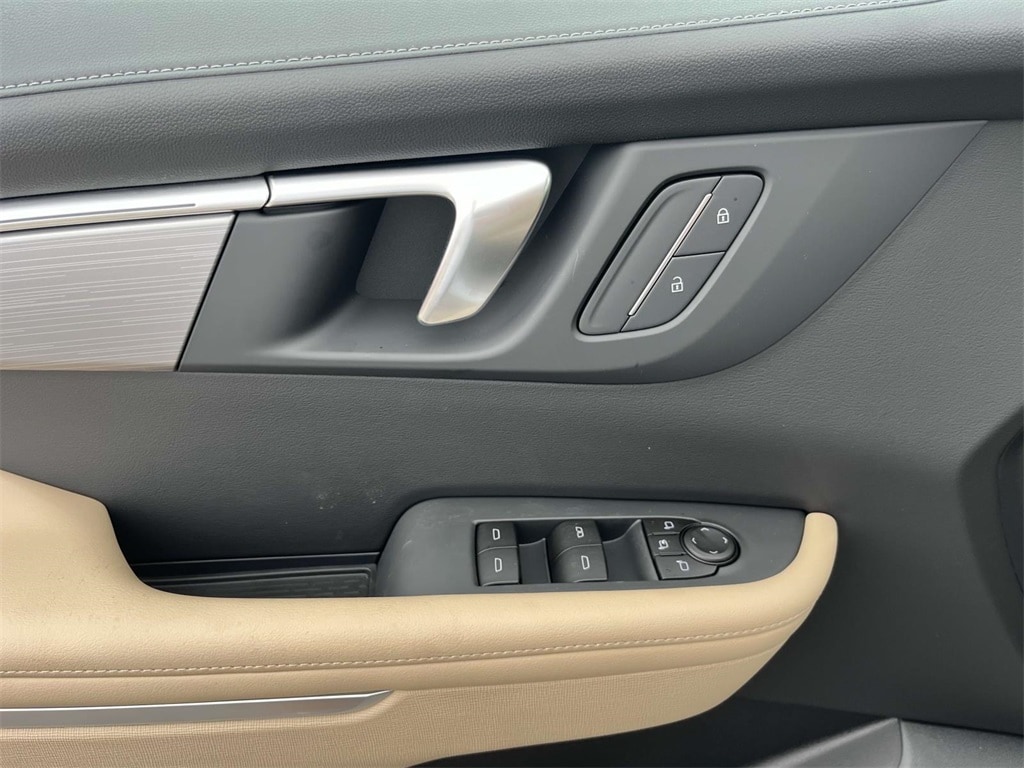 2025 Buick Enclave Preferred - Photo 12