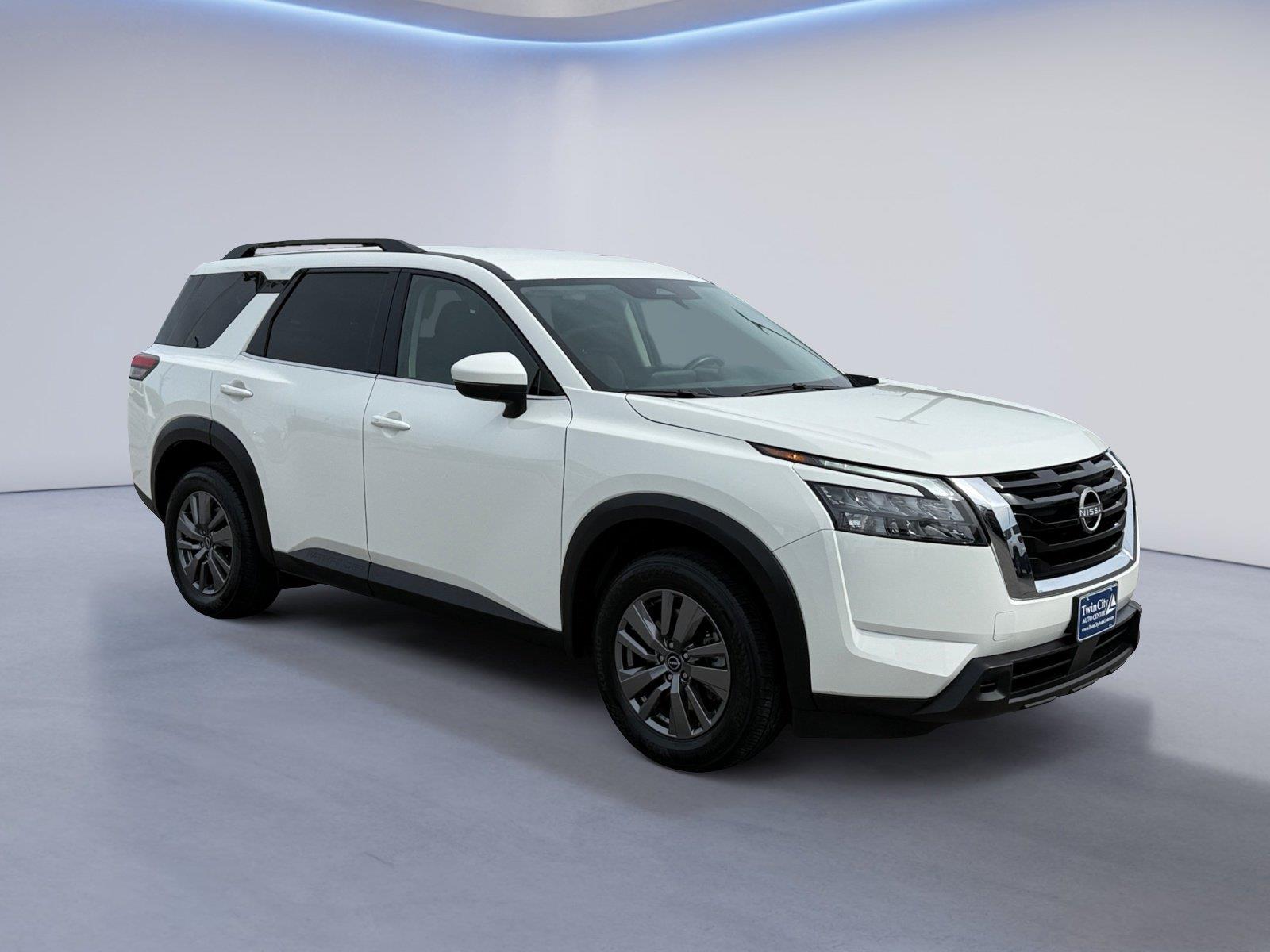 Used 2025 Nissan Pathfinder SV SUV
