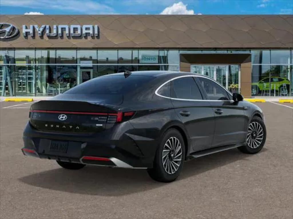 New 2025 Hyundai Sonata Hybrid Limited Sedan