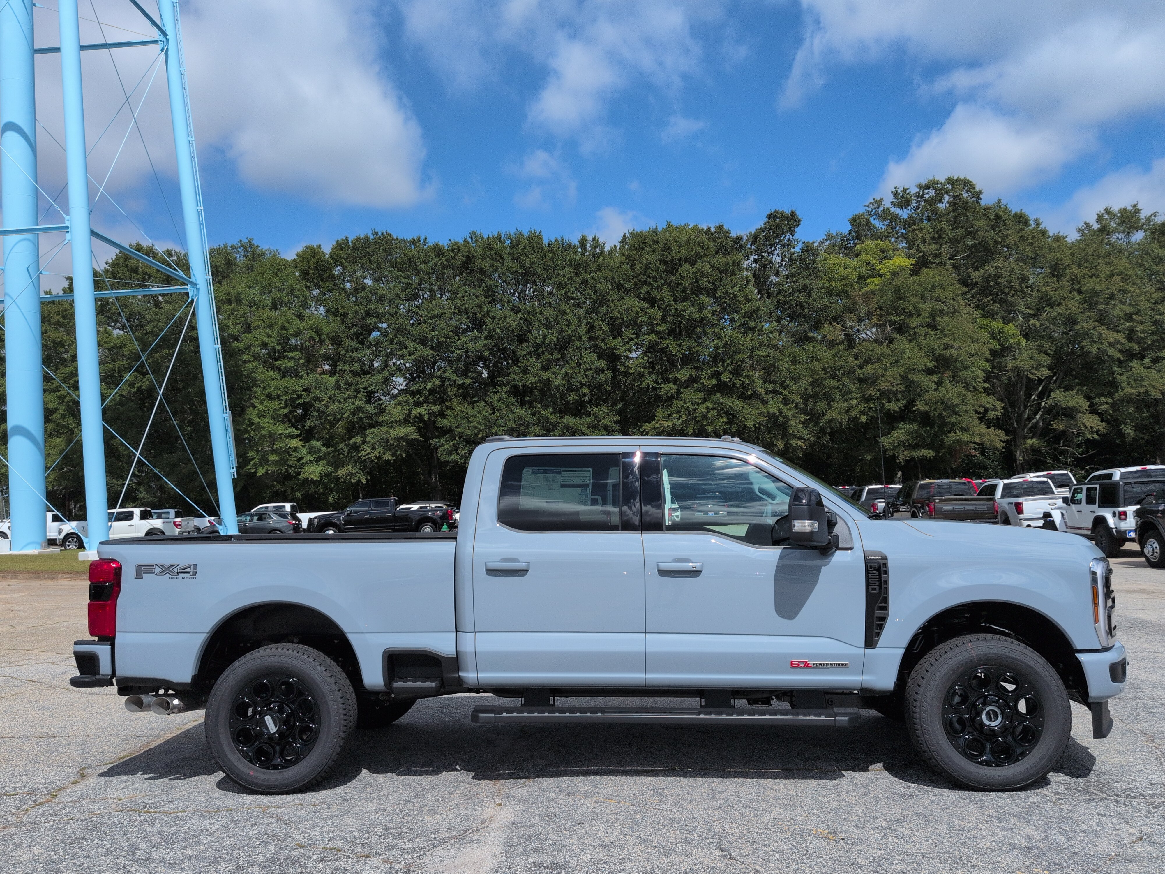 New 2027 Ford Super Duty F-250 SRW LARIAT TRUCK