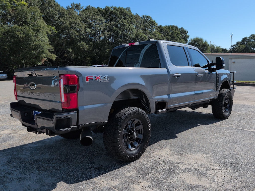Used 2024 Ford F-250 Lariat Crew Cab Truck