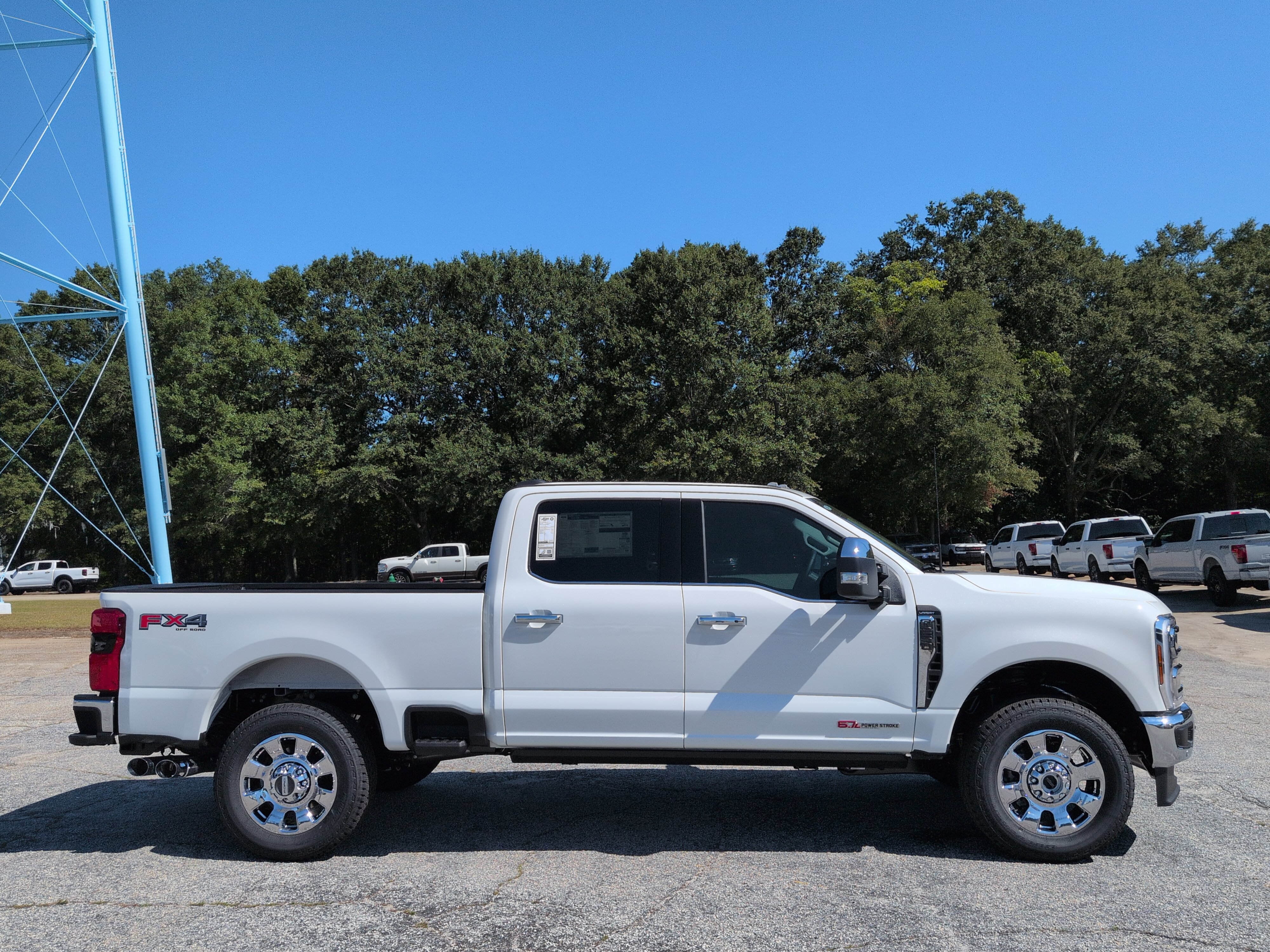 New 2027 Ford Super Duty F-250 SRW LARIAT TRUCK