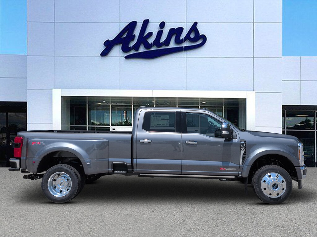 New 2026 Ford Super Duty F-450 DRW Lariat TRUCK