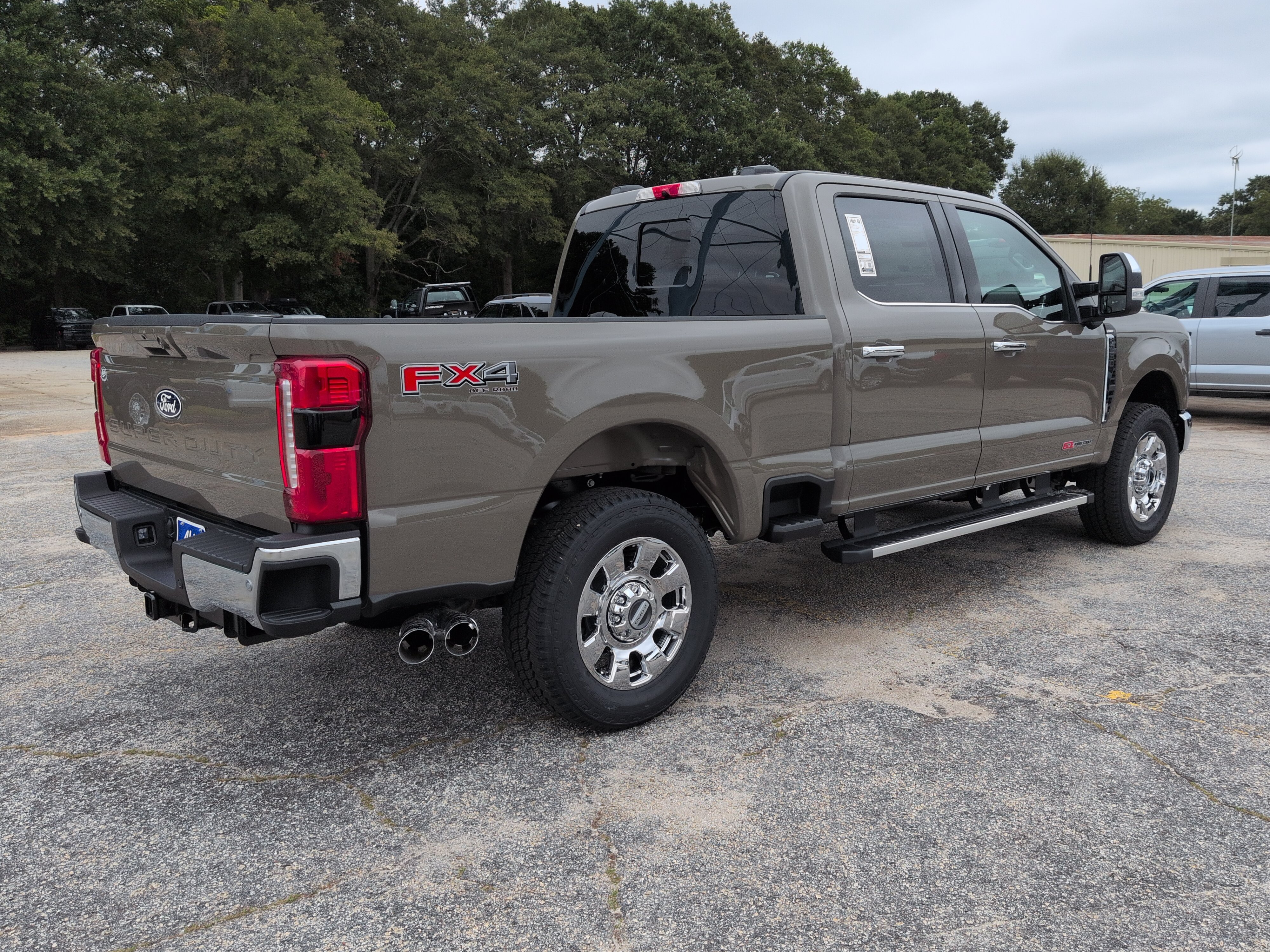 New 2027 Ford Super Duty F-250 SRW LARIAT TRUCK