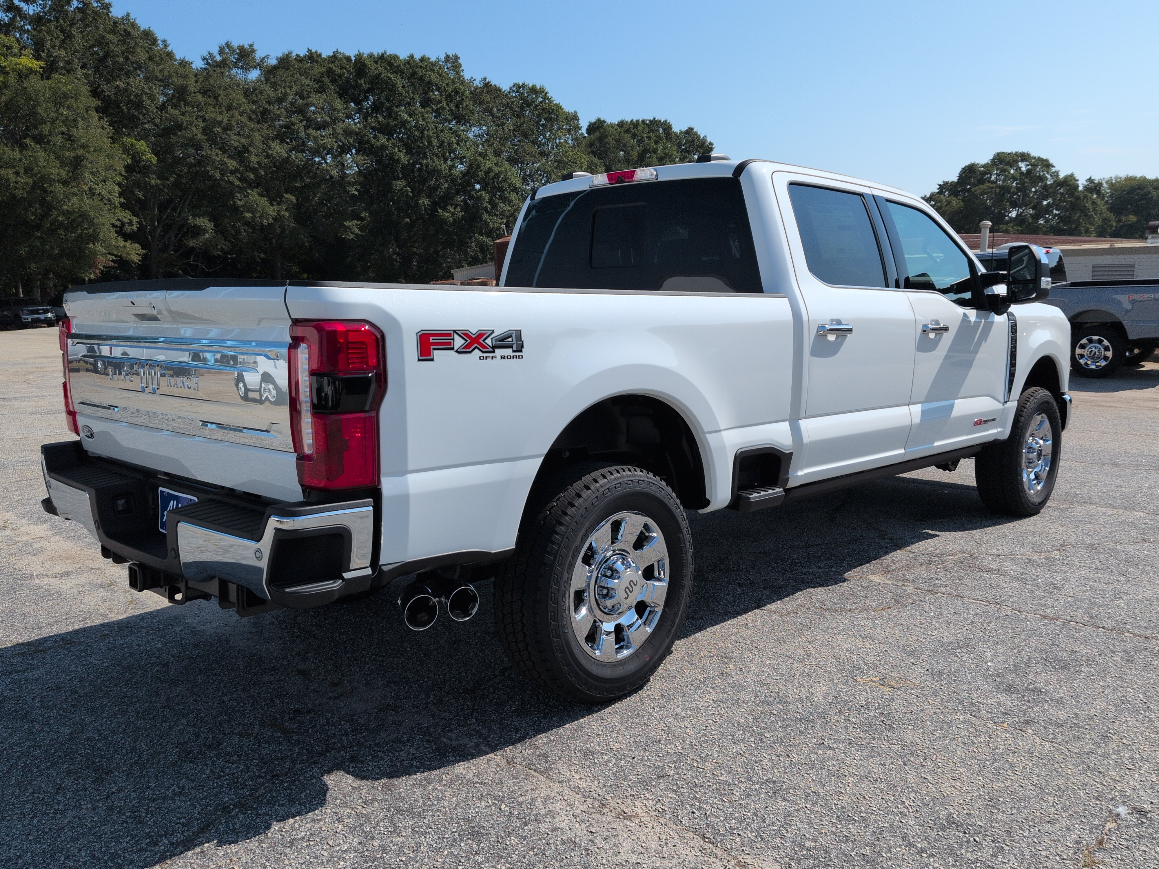 New 2027 Ford Super Duty F-350 SRW King Ranch TRUCK