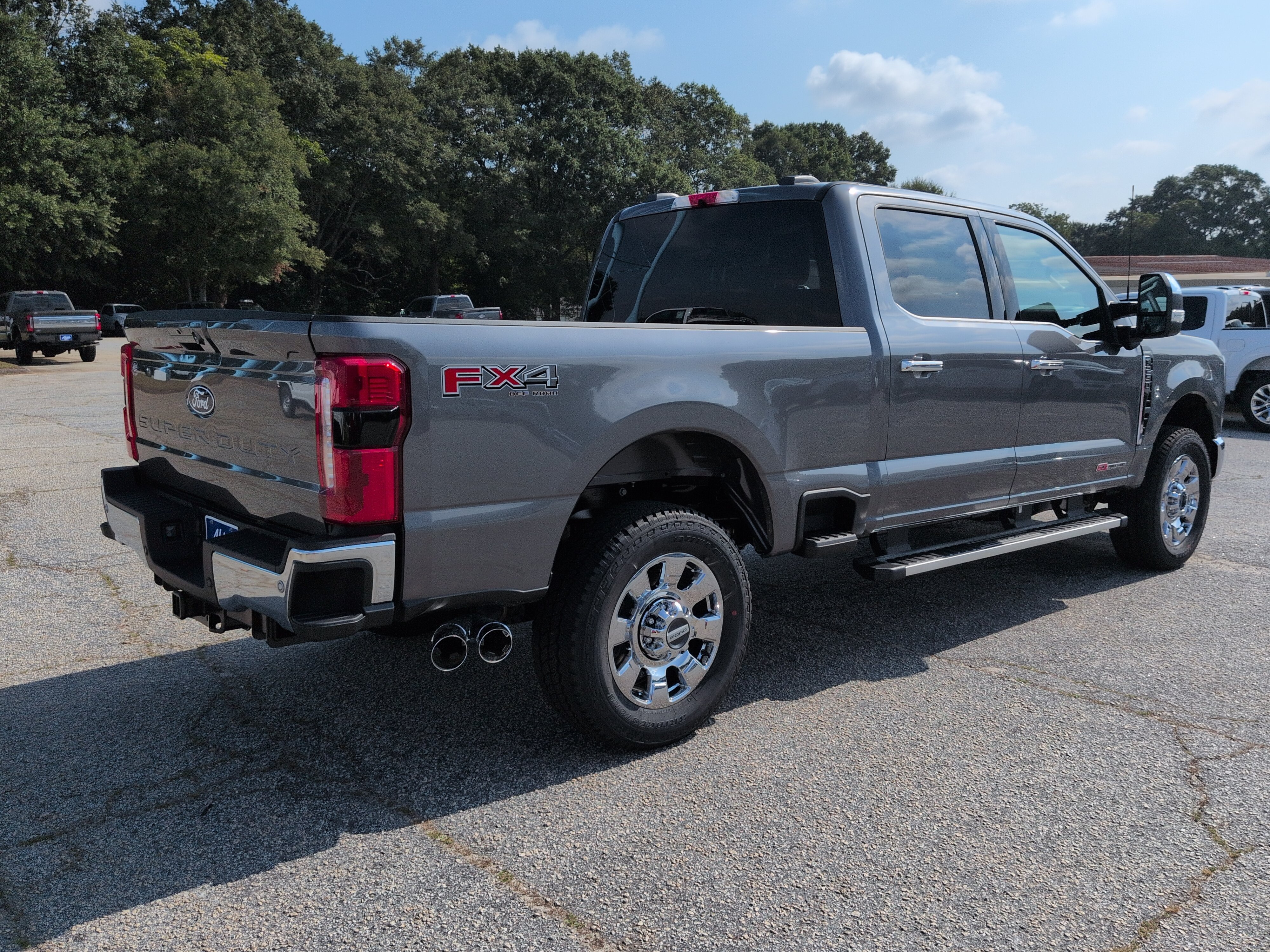 New 2027 Ford Super Duty F-250 SRW LARIAT TRUCK
