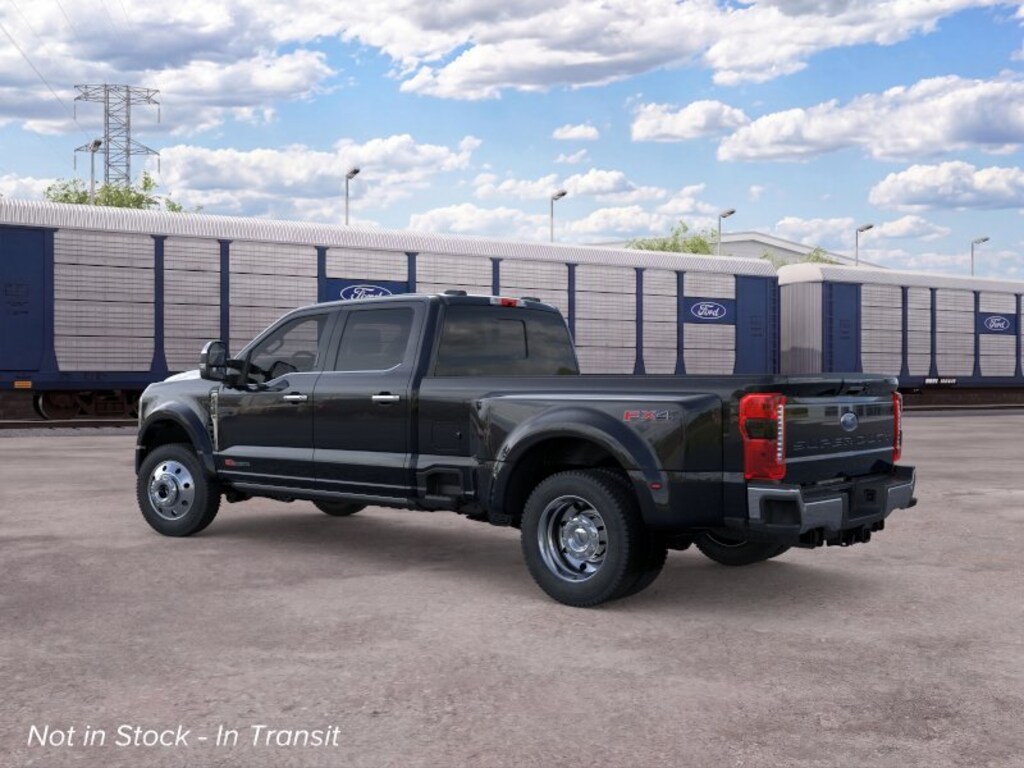 New 2026 Ford Super Duty F-450 DRW Lariat