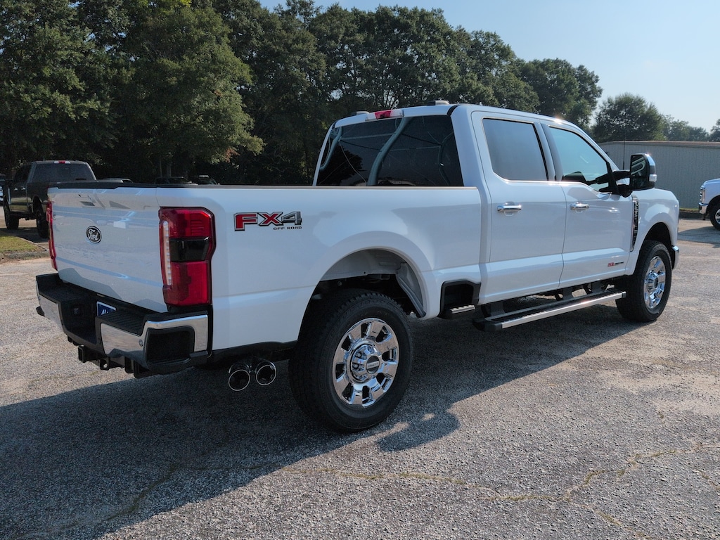 New 2027 Ford Super Duty F-250 SRW LARIAT TRUCK