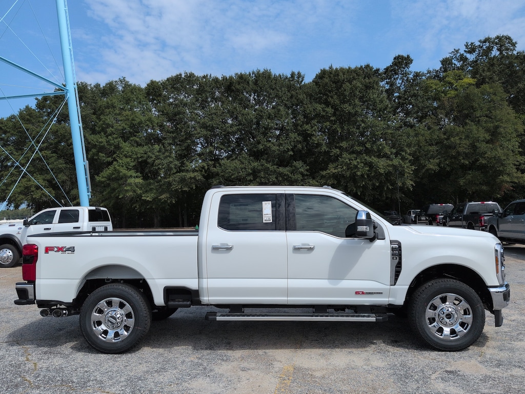 New 2027 Ford Super Duty F-250 SRW LARIAT TRUCK