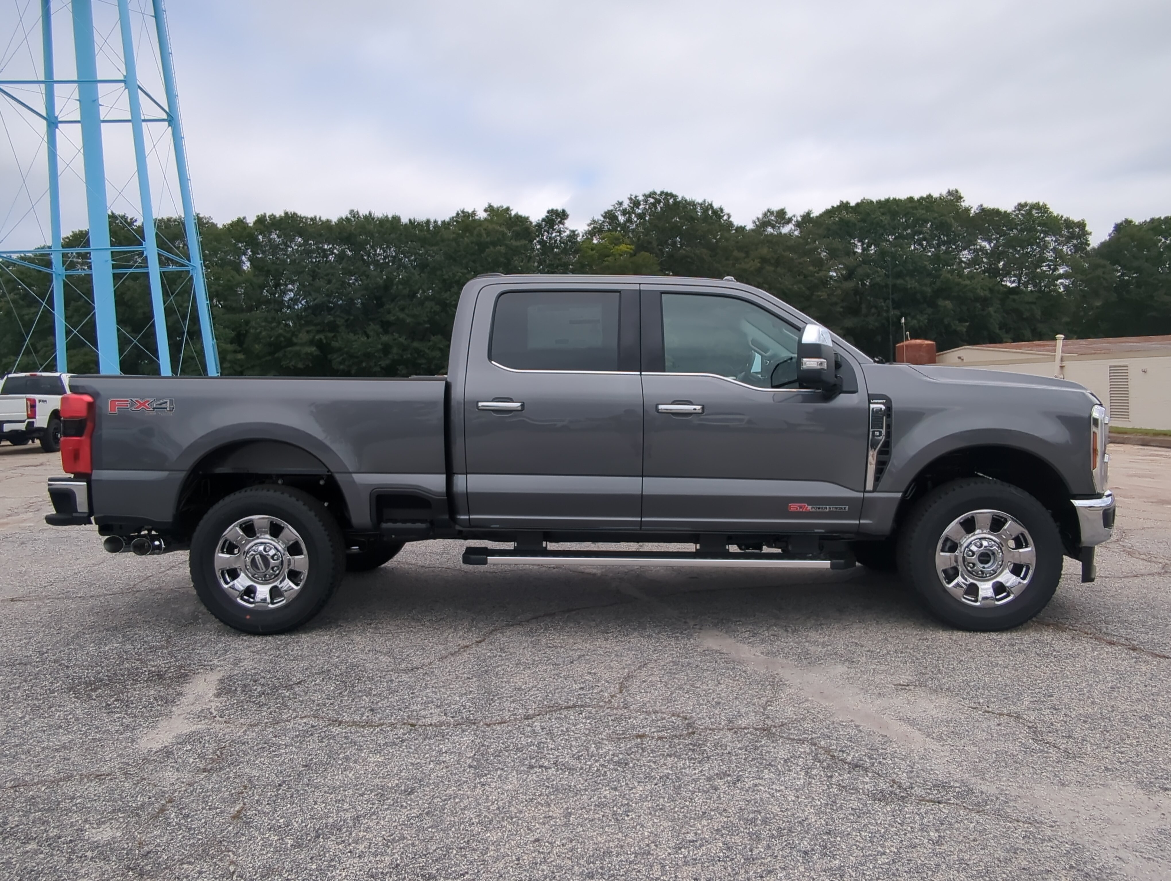 New 2027 Ford Super Duty F-250 SRW LARIAT TRUCK